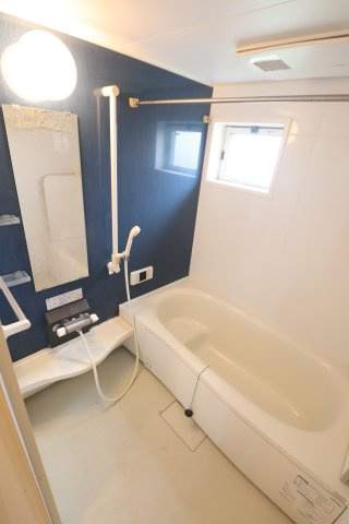 ラ・テール ドゥの浴室|同間取り別部屋の参考写真です。