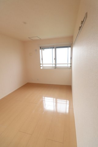 ラ・テール ドゥの寝室|同間取り別部屋の参考写真です。