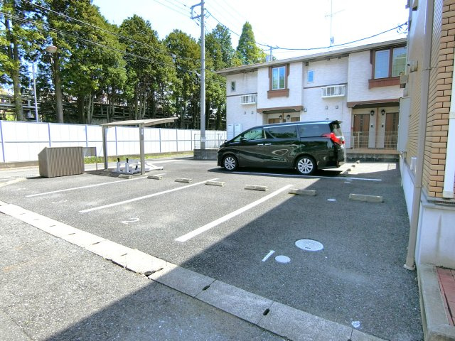 サンドミールの駐車場