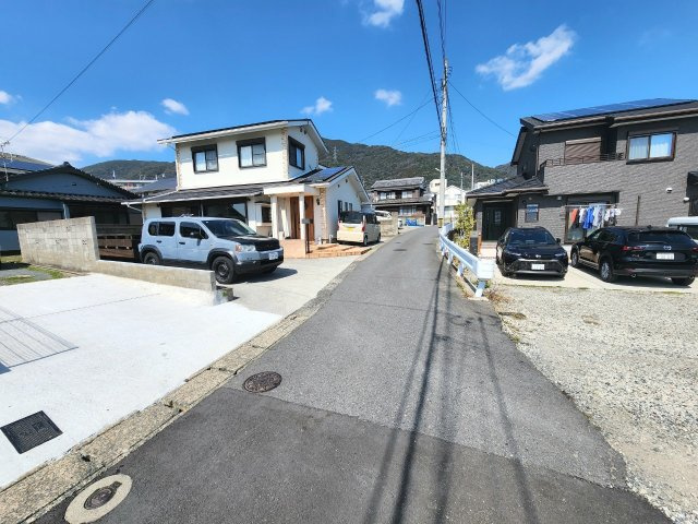 【認定中古】小倉南区葛原本町４丁目　3LDK　【小倉南区　中古戸建て】の前面道路含む現地写真|交通量も少なく駐車しやすい♪【小倉南区　中古戸建】