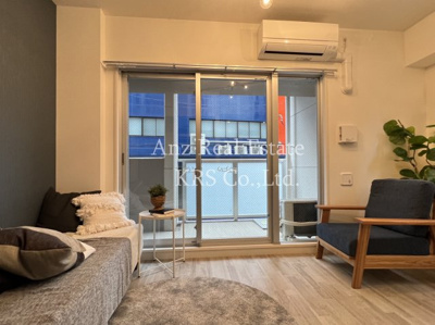 【洋室】 | アバンティ大阪ドームシティ | 約9.3帖と広めのワンルームなのでお部屋作りの幅が広がる☆