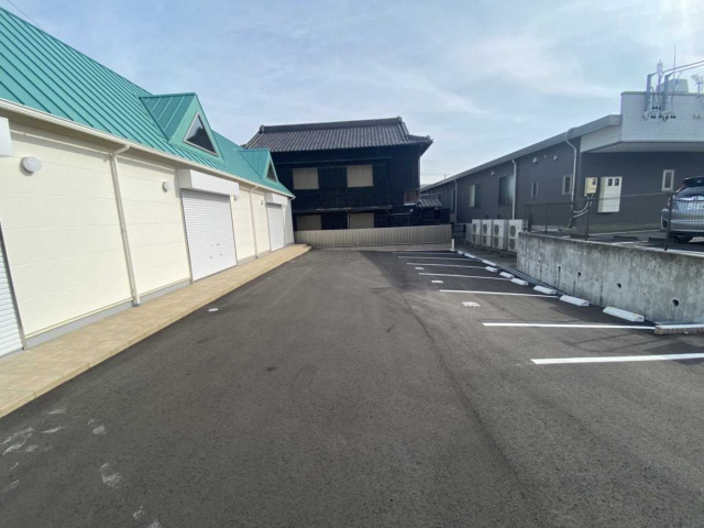 ピボット池下NORTH 2の駐車場