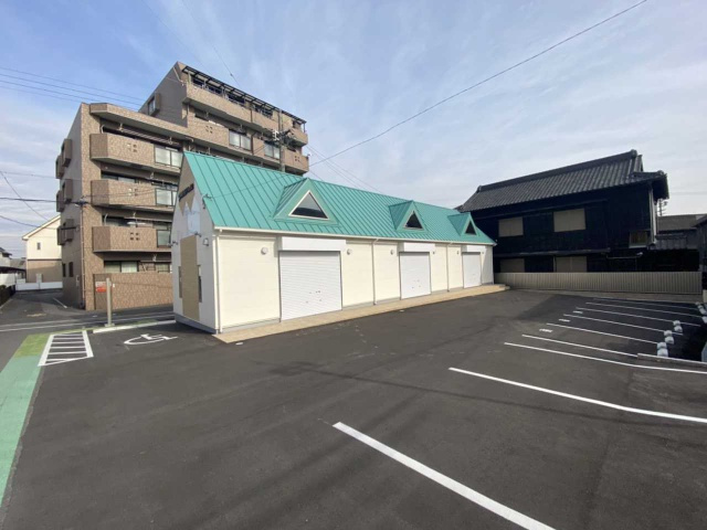 ピボット池下NORTH 2の駐車場
