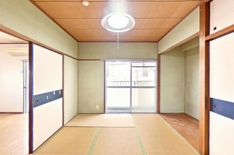 リバーサイドコーポの和室