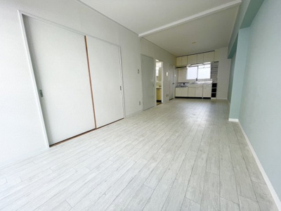 【内装】 | RESIAS KASUGA BLDG. | 別号室の写真になります。現況優先。