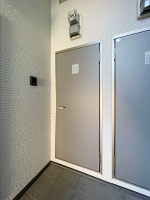 【玄関】 | CasaⅢ | 別号室の写真になります。現況優先。