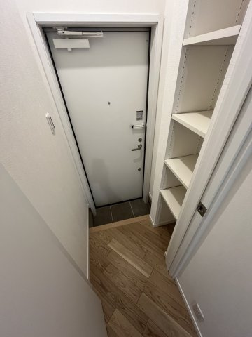 ベイホーム市川の玄関