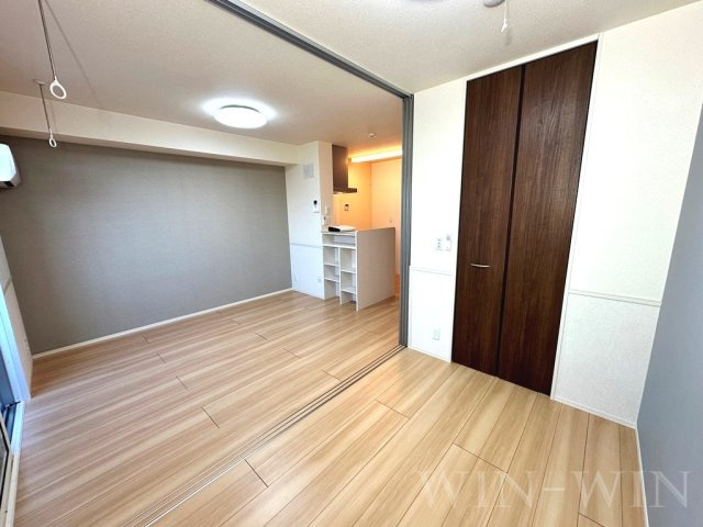 スカイパルの洋室