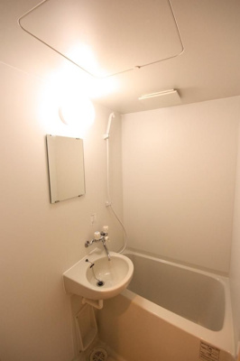 【浴室】 | プライムコート大橋 | 別号室の写真になります。現況優先。