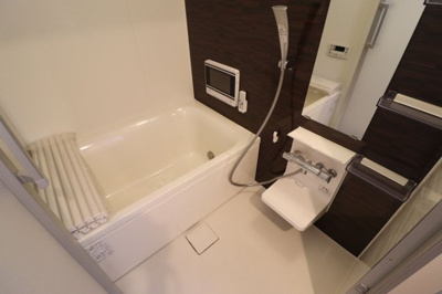 【浴室】 | TiaraR1（ティアラアールワン）堅粕 | 別号室の写真になります。現況優先。