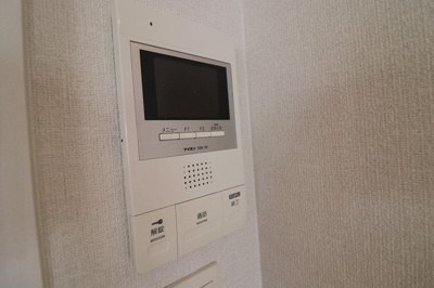 【セキュリティ】 | TiaraR1（ティアラアールワン）堅粕 | 別号室の写真になります。現況優先。