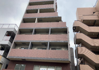 【構造・工法・仕様】 | ステージファースト八王子 | ＳＲＣ造は強度や耐震性の面でもRC造と比べて優れています。そのため、10階建以上の高層または超高層マンションなどの建築にも多く採用されています。柱や梁などのサイズが小さくても高い耐震性を確保できます。