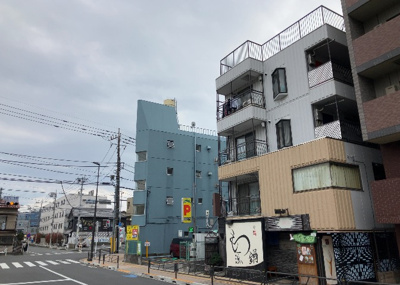 【展望】 | ステージファースト八王子 | 景色重視でお家選ぶをするとスーパーが遠い！学校が遠い！など生活をするうえで利便性で困ることもあります。まず一度現地を見学する際に、周辺の施設などがあるかを確認し、暮らし始めた後のことを想像しましょう。