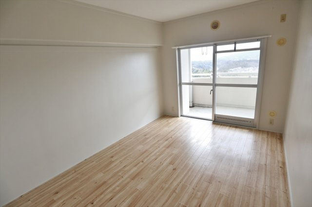 ビレッジハウス高美が丘タワーの洋室