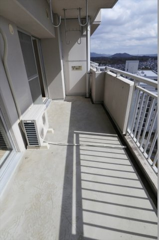 ビレッジハウス高美が丘タワーのバルコニー