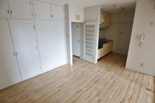 ビレッジハウス高美が丘タワーの居間・リビング