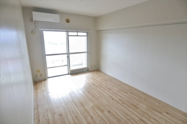 ビレッジハウス高美が丘タワーの洋室