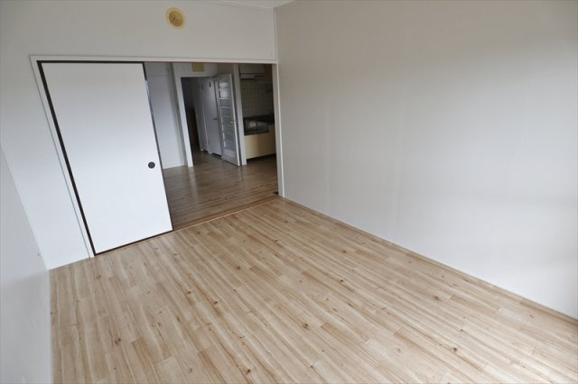 ビレッジハウス高美が丘タワーの洋室