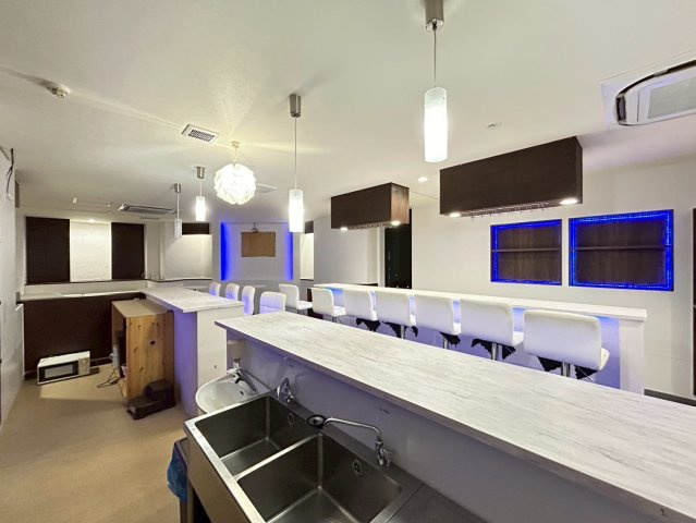 康生通り イーラウエストビルの内装