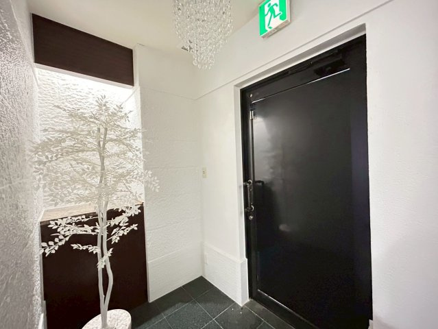 康生通り イーラウエストビルの内装