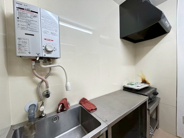 康生通り イーラウエストビルのキッチン