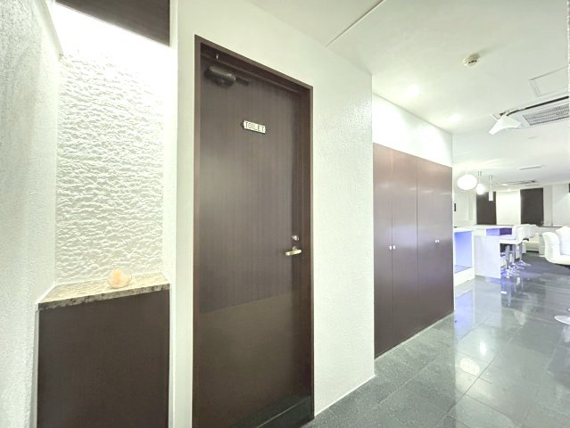 康生通り イーラウエストビルの内装