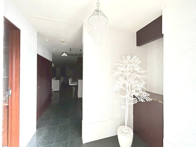 康生通り イーラウエストビルの内装