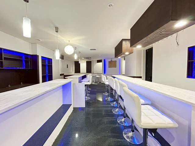 康生通り イーラウエストビルの内装