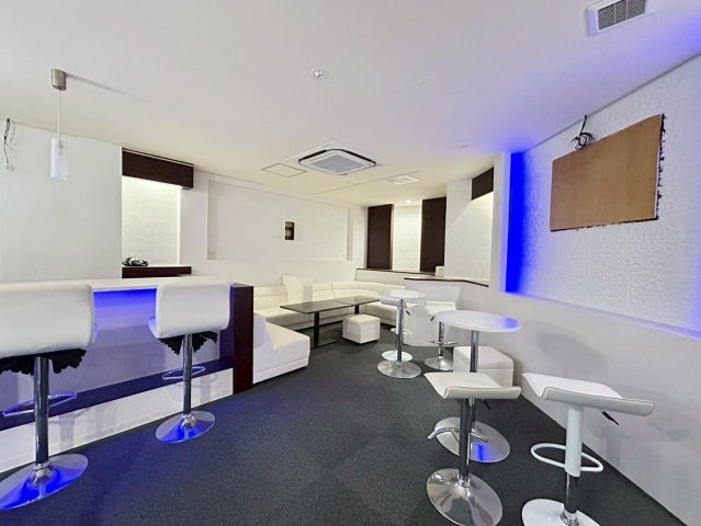 康生通り イーラウエストビルの内装