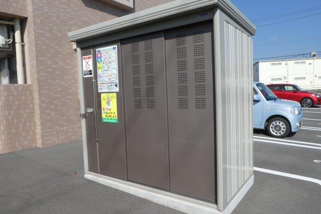総社市真壁の賃貸マンションのその他共用部分|敷地内ゴミＳＴ・当番なし。
