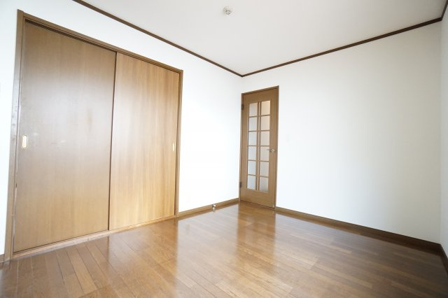 【居間・リビング】 | クレアンヌーヴ | ※同物件、同タイプ、間取り反転のお部屋です