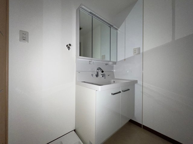 ハッピーコート飾磨の独立洗面台