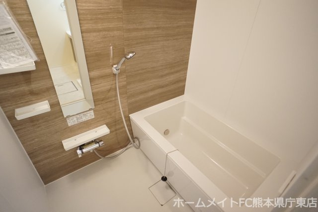 エレガンス益城の浴室