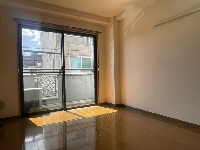 クレメントイシイの居間・リビング