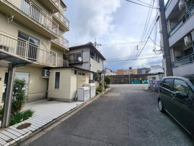 MEWハウス桃山の周辺|前面道路