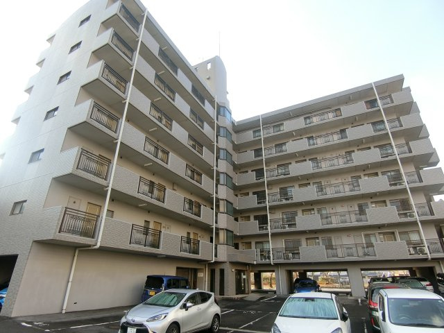 リバーコートの外観