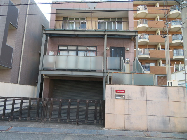 豊中市寺内１丁目の住付店舗の外観