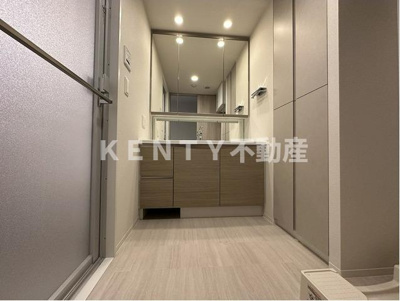 【洗面所】 | ザ・ケンジントン・レジデンス上池台 | 使いやすい洗面所です