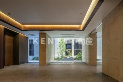 【エントランス】 | ザ・ケンジントン・レジデンス上池台 | 清潔なエントランスです