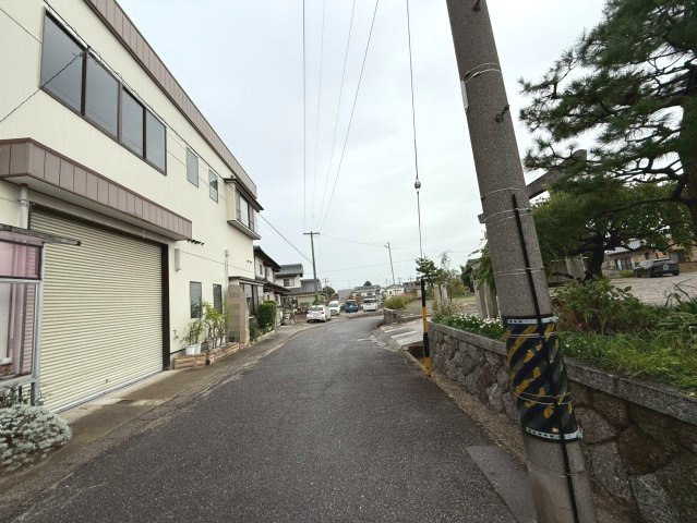 鶴ケ崎町貸倉庫工場の周辺