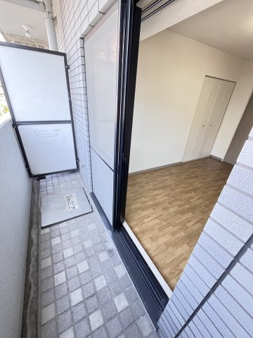 大阪市城東区今福東１丁目の賃貸マンションのバルコニー