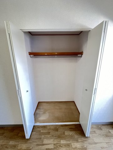 大阪市城東区今福東１丁目の賃貸マンションの収納