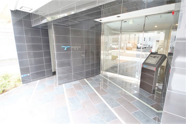 【エントランス】 | SERENiTE谷四