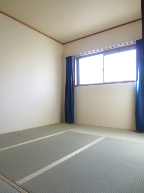 グローリアス長岡京の和室