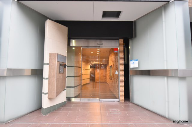 アスール江坂3rd 仲介手数料無料のエントランス