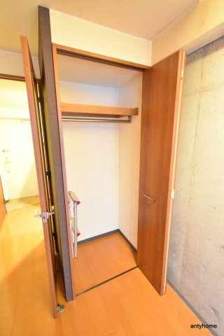 アスール江坂3rd 仲介手数料無料の玄関