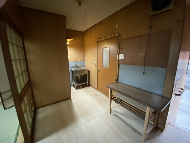 【キッチン】 | 里上アパート | ※同物件、別のお部屋の写真です