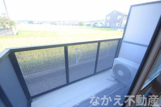 【バルコニー】 | お洗濯にも便利なバルコニー付き