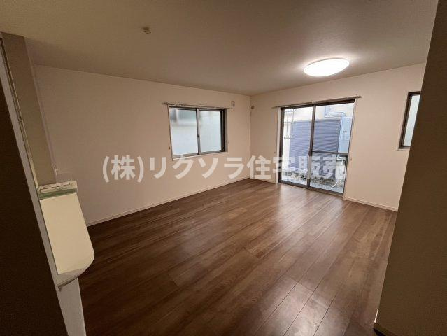 長栄寺町　一戸建てのダイニング|LDK18.0帖
■物件内覧・資金計画相談・住宅ローン相談、リフォーム相談、お問合せ受付中■
※当日・翌日のご内覧、ご相談はお電話でのお問合せがスムーズです！