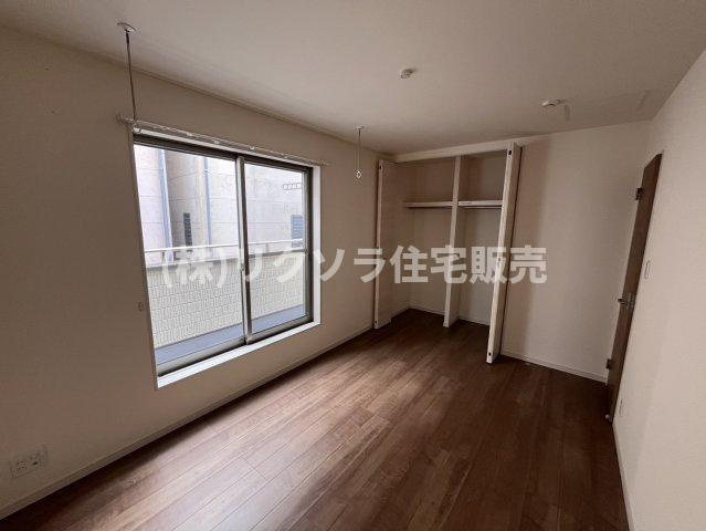 長栄寺町　一戸建ての洋室|洋室6.25帖　収納付き
■物件内覧・資金計画相談・住宅ローン相談、リフォーム相談、お問合せ受付中■
※当日・翌日のご内覧、ご相談はお電話でのお問合せがスムーズです！